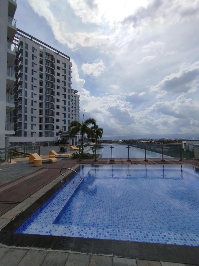 Mactan Newtown Seaview Condo By Fjcivo ماكتان المظهر الخارجي الصورة