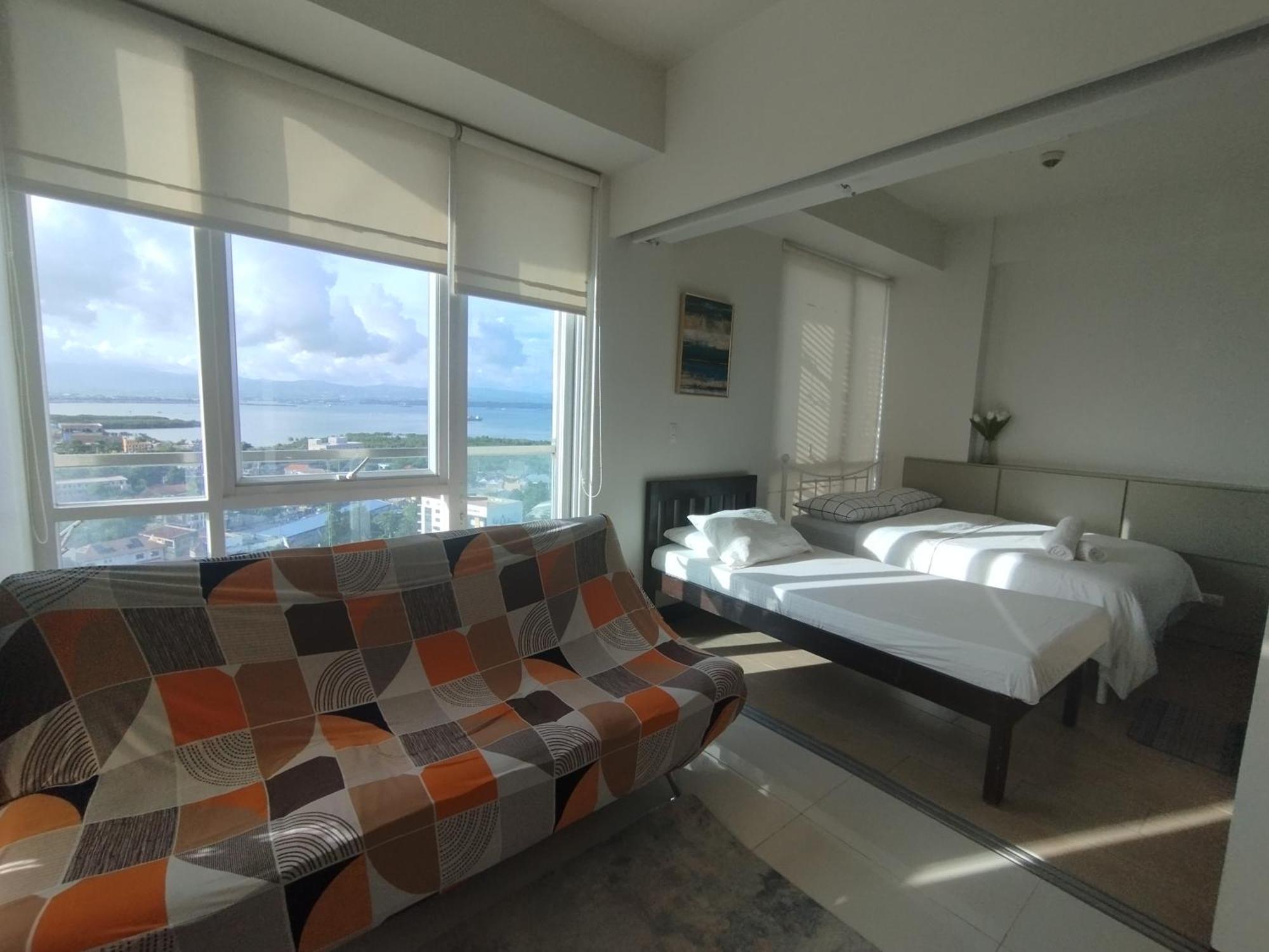 Mactan Newtown Seaview Condo By Fjcivo ماكتان المظهر الخارجي الصورة